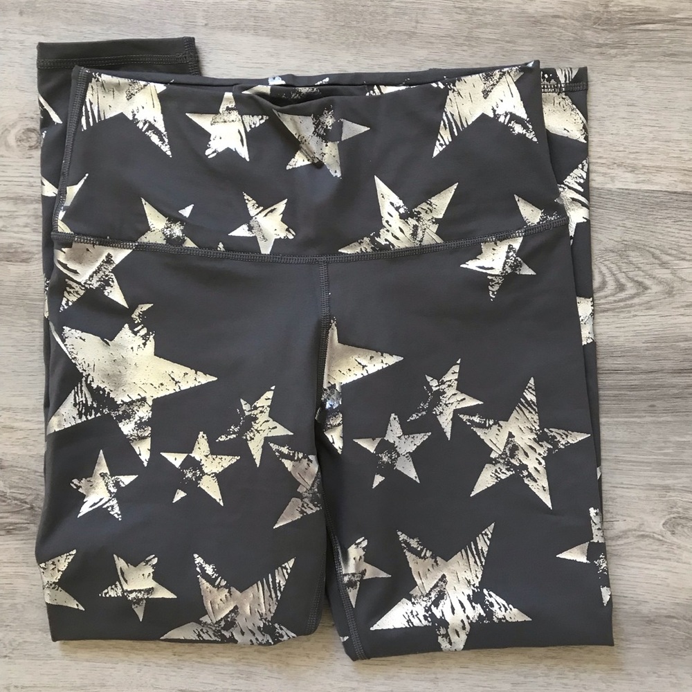 Aerie Chill Play Move Gray Silver Star Print high rise leggings Size Medium